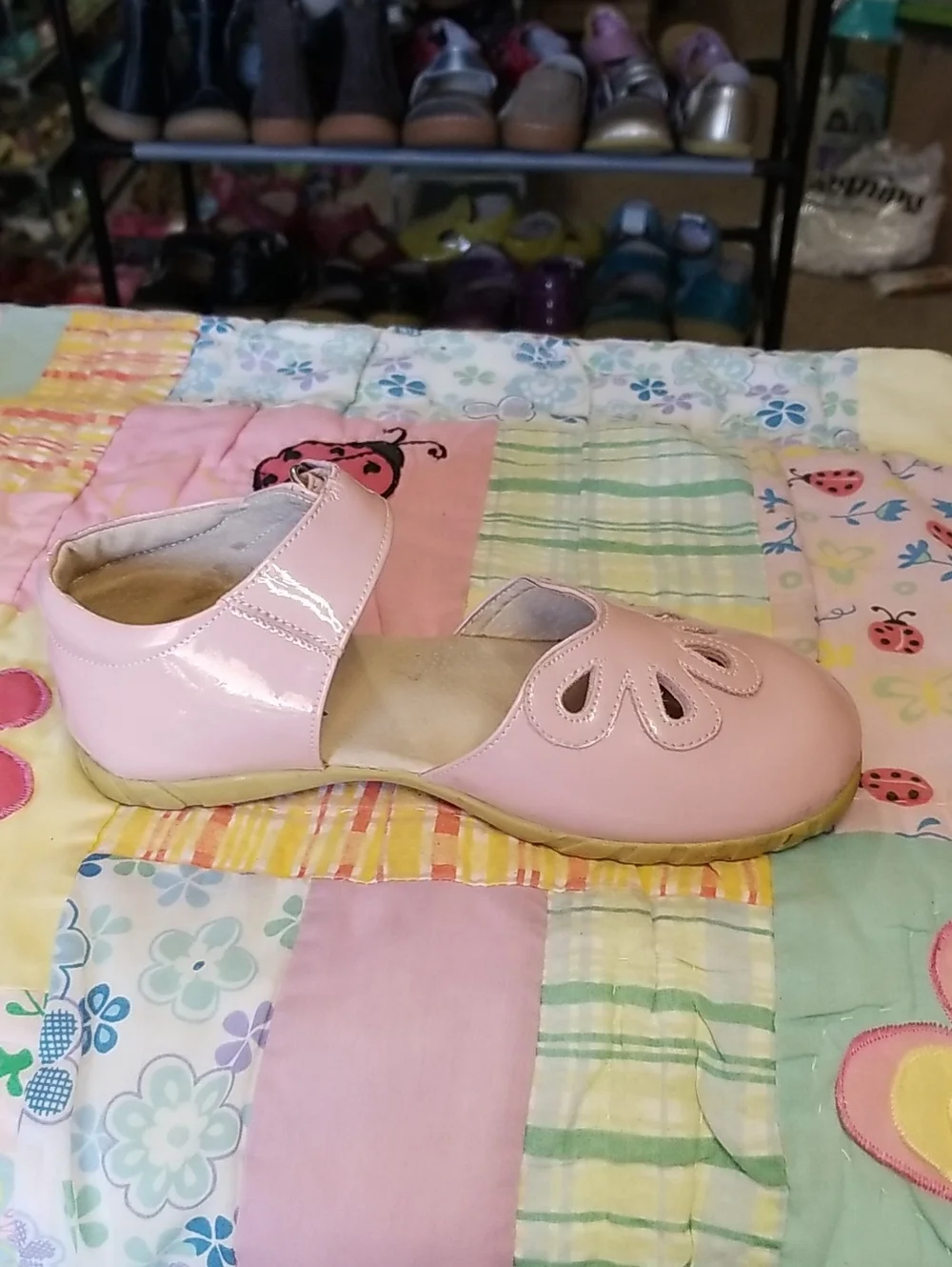 Livie & Luca Pink Patent Leather Mary Jane Size 13 Petals OG Strap, Wavy soles